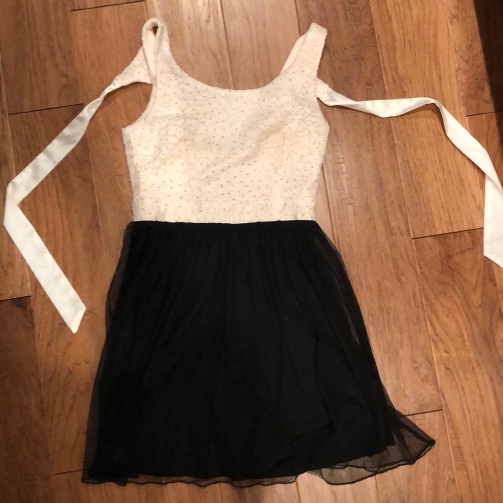 Black and cream skater dress